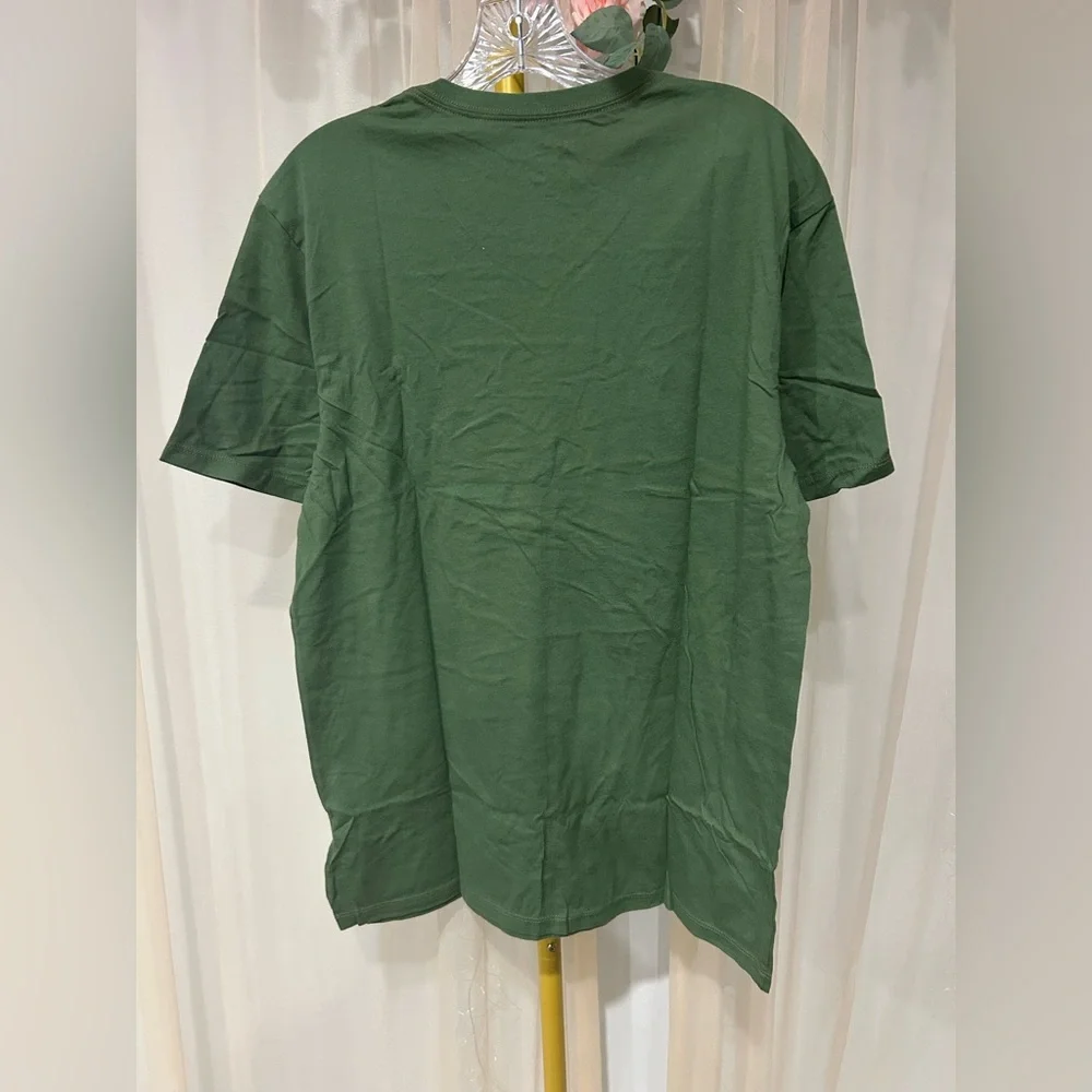 True Religion Green V-Neck T-Shirt Classic Horseshoe Logo Size M NWT